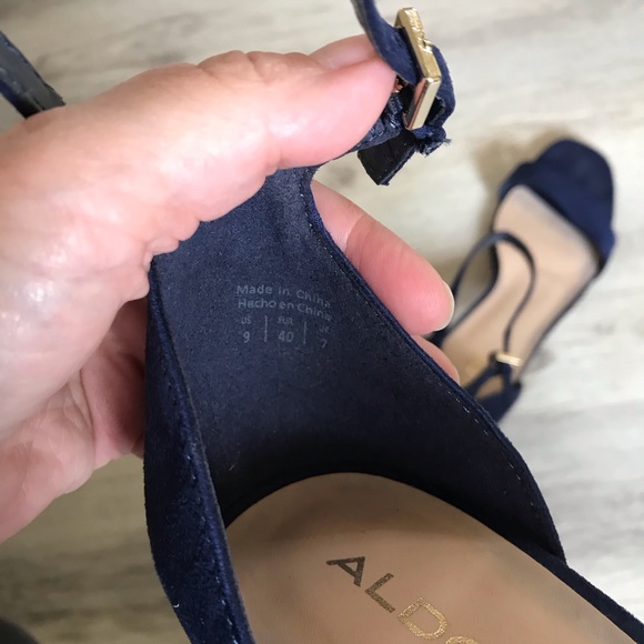 HOST PICK 🥰Aldo Navy Blue Suede Block Heel Sandal Villarosa Style Size 9 - Picture 7 of 7